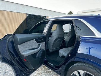 Audi Q8 50 TDI mHEV tiptronic S-line Full vybava/Masaz/B&O - 12