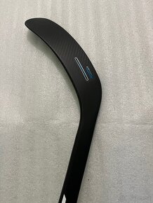 NOVÉ PRAVAČKY -BAUER -CCM-TRUE -flex junior - 12