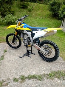 Suzuki RMZ 450 - 12