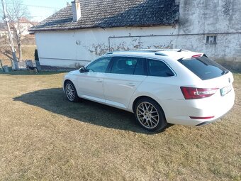 Predám 4x4 Škoda Superb 3 combi ročník 2016 DSG - 12