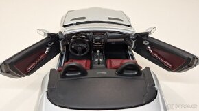 1:18 MERCEDES-BENZ SLK 2004 - 12