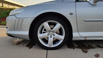 Peugeot 407 Coupé 2.7 HDI - 12