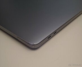 Macbook Pro Retina 2018  15.4 i7 Cena 549€ - 12