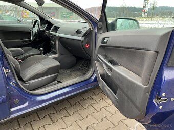 Opel Astra 1.7 CDTi 16V 74kw koup. ČR - 12