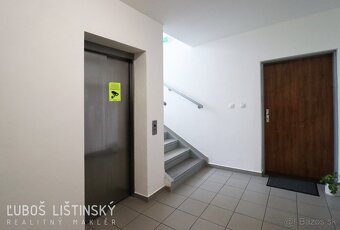 Luxusný 2 izbový byt s balkónom, vlastným kúrením a parkova - 12