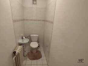 NA PREDAJ 4 IZBOVÝ RODINNÝ DOM S GARÁŽOU, POZEMOK 800 M2, KU - 12