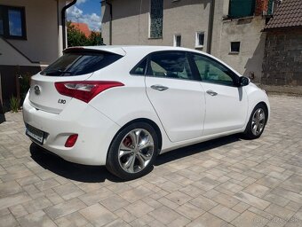 Hyundai i30 1.6 GDI 99kw benzin - 12