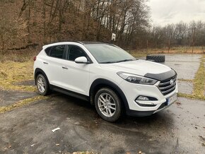 Hyundai Tucson 2.0 Premium - 12