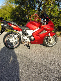 Honda VFR 800 - 12