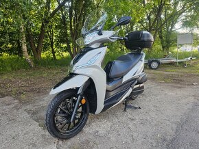 Kymco agility 300i ABS r.v.2021 - 12