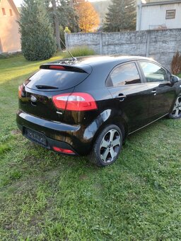 Kia Rio 1.1crdi - 12