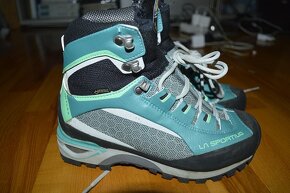 predam takmer nove turisticke topanky La Sportiva - 12