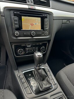 SKODA SUPERB Combi 2.0 TDI DSG 4X4 REZERVOVANÉ - 12