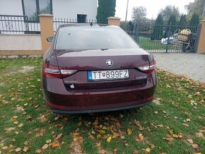 Predám škoda superb havarované - 12