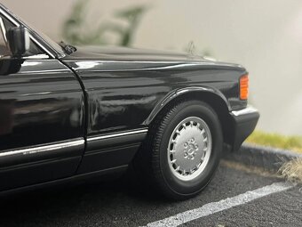 1:18 1989 Mercedes-Benz 560 SEL (W126) - NOREV - 12