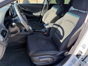 Hyundai i30 CW 1.4 T-GDi Family / 65000KM / 1. MAJITEĽ / - 12