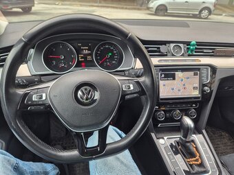 Volkswagen Passat Variant 2.0 TDI BMT Highline DSG - 12