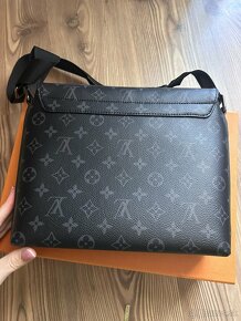 Louis Vuitton District Messenger Bag PM panska taška - 12