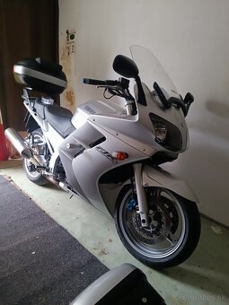 YAMAHA FJR 1300 - 12