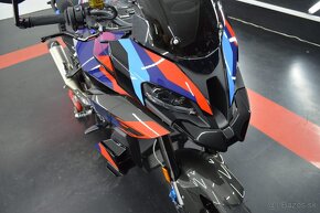 BMW M1000XR - 12