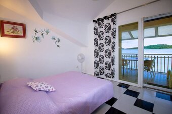 CHORVÁTSKO - Dom so 6 apartmánmi, 1.rad od mora - VODICE, SR - 12