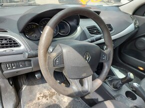 Renault Fluence 1,6i 82kw kód motora: K4M V8 - 12