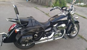 Honda shadow 750 - 12