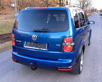 Volkswagen touran 1.9 tdi cross rok 2009 ťažné navigacia - 12