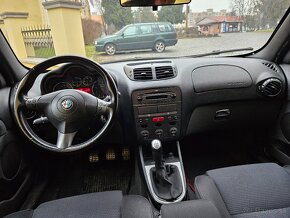 Alfa Romeo 147 1.6 T.S. - 12