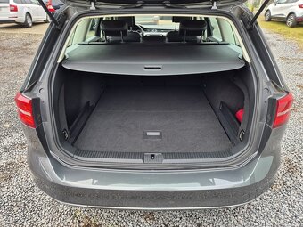 VW Passat Variant 2,0 TDi  110 kW  HIGHLINE - 12