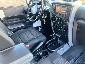 JEEP Wrangler 2.8 CRD Unlimited 147kW A/T - 12