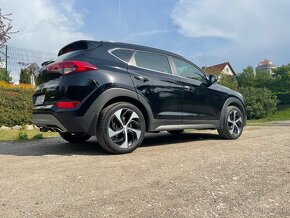 Hyundai Tucson 4x4 benzin 130kW - 12