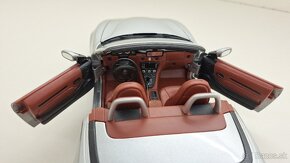 1:18 MASERATI SPYDER - 12