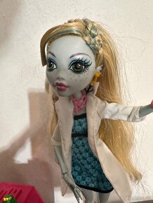 Lagoona Science lab monster high - 12