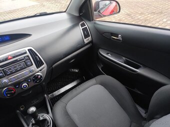 Hyundai i20 1.2i benzín (130tis.km.) r.v.2012 - 12