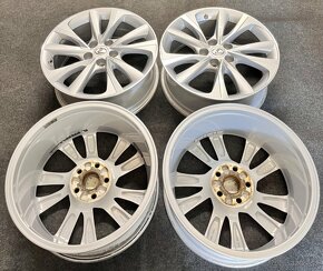 5x114,3 R18 originál alu disky Lexus - senzory - ET 35 - 12