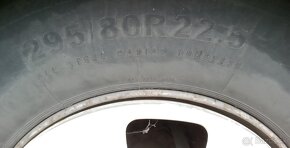 Autobus Karosa kolesá Firestone 295/80 R22,5 - 12