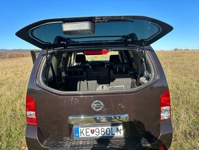 Nissan Pathfinder 3,0D   V6   Diesel - 12