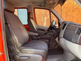 VOLKSWAGEN CRAFTER DOKA 2,0 TDi 6 míst klima - 12