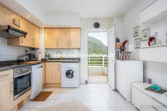 Na predaj apartmán s výhľadom na more v Puerto de Alcúdia - 12