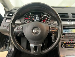 Volkswagen Passat Variant 2.0 TDI BMT Highline - 12