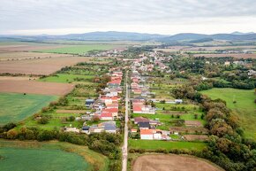 Rezervované Na predaj výnimočný pozemok v obci Brezina - 12