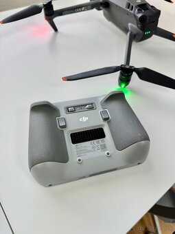 DJI MAVIC 3 + DJI RC - 12