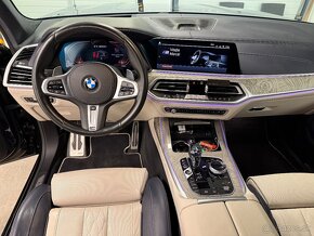 BMW X7 M50i BLACK INDIVIDUAL  možná výmena - 12