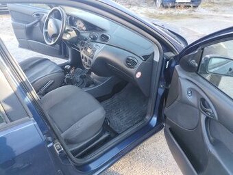 Ford Focus 1.8 TDCi Comfort - 12