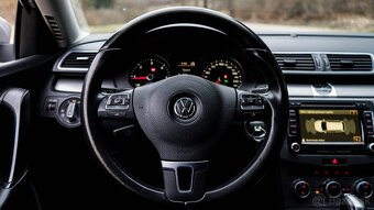 Volkswagen Passat Variant 2.0 TDI DSG - 12