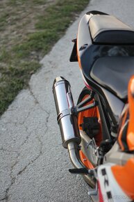 Hondu CBR 600 F4i Sport (2002) REPSOL - 12