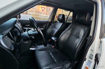 Suzuki Grand Vitara 1.9 DDiS SE NAVI - 12