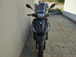 Predám Skúter Piaggio Beverly 400 HPE nový - 12