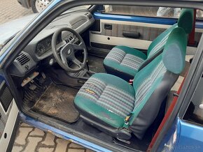 Peugeot 205 1,9 diesel 3 dverak - 12